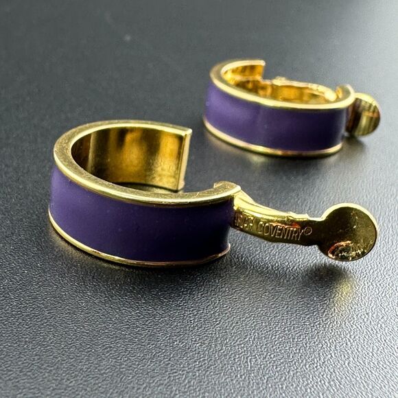 Vintage Sarah Coventry Gold Tone Purple Enamel Hoop Clip On Earrings 3/4" - Picture 7 of 11
